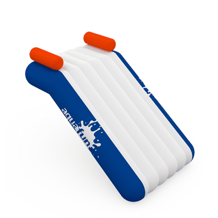 otra variante de juego acuatico, blanco rojo y azul